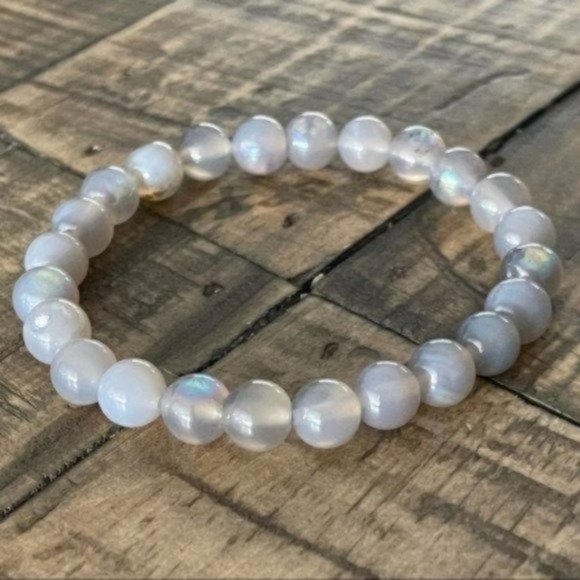 8mm Electroplated Labradorite Stretch Bracelet - Picture 2 of 3